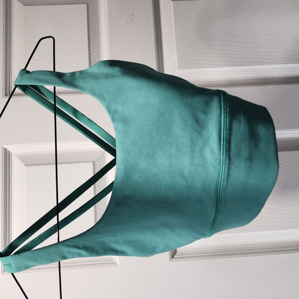 Elegant Teal Women's Sports Bra